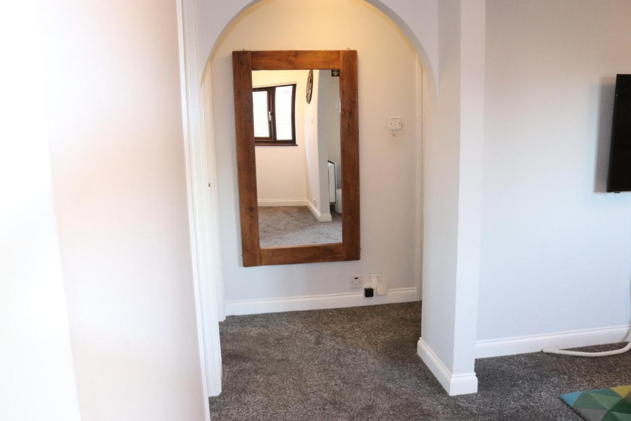 Garland Modern Apartment With Private Garden & Parking Dartford 5 Kültér fotó