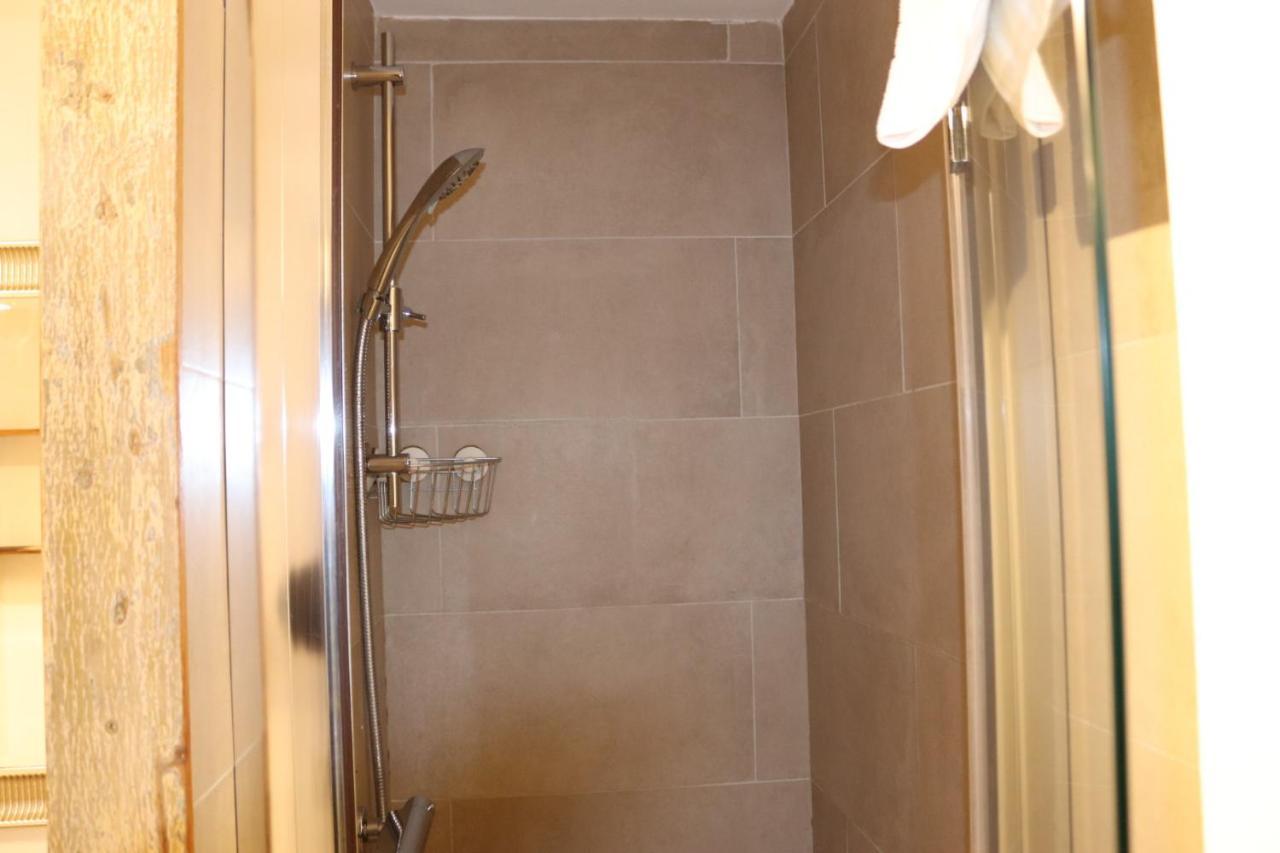 Garland Modern Apartment With Private Garden & Parking Dartford 5 Kültér fotó