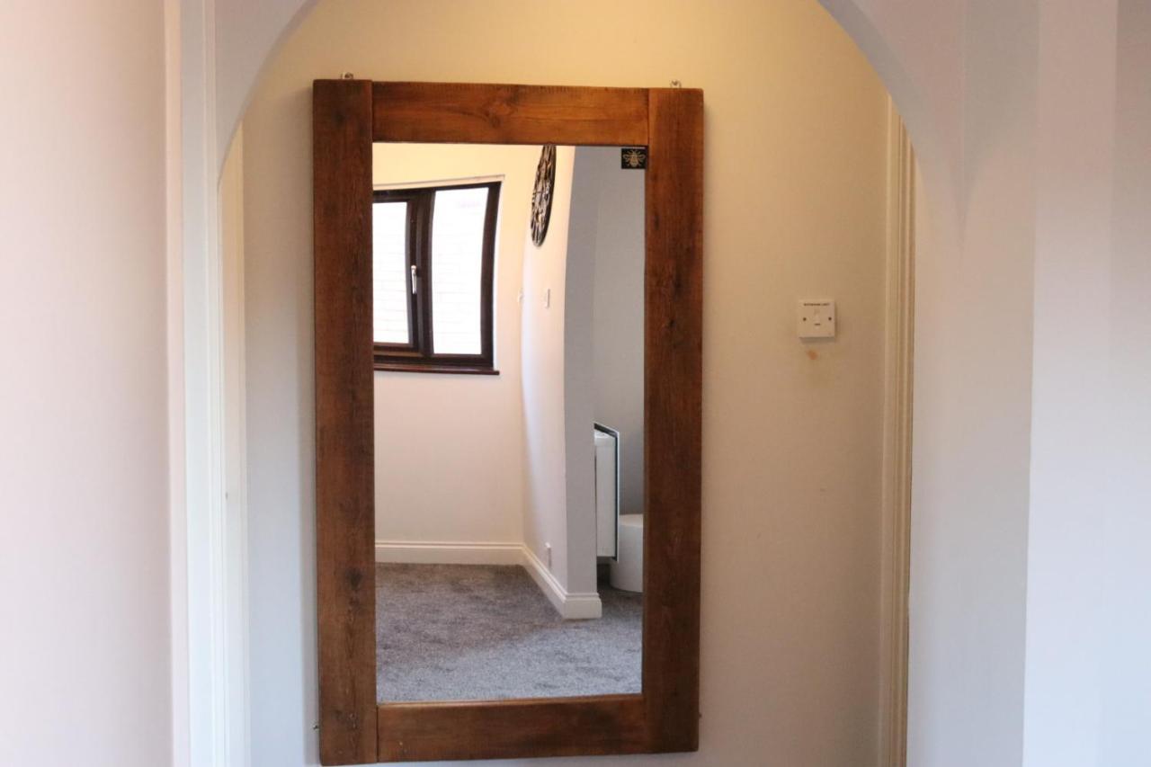 Garland Modern Apartment With Private Garden & Parking Dartford 5 Kültér fotó