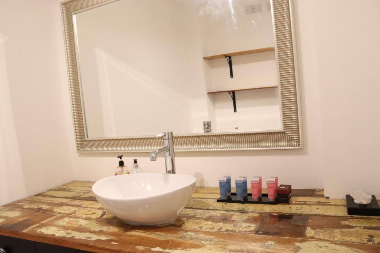 Garland Modern Apartment With Private Garden & Parking Dartford 5 Kültér fotó