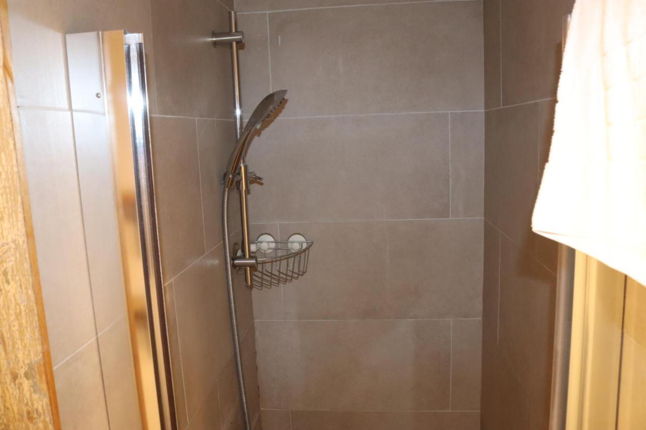 Garland Modern Apartment With Private Garden & Parking Dartford 5 Kültér fotó