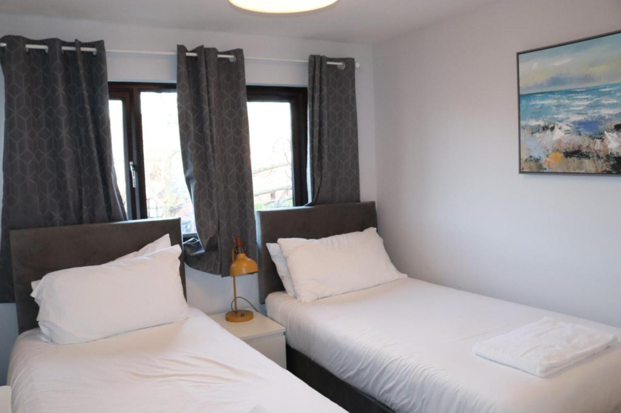 Garland Modern Apartment With Private Garden & Parking Dartford 5 Kültér fotó