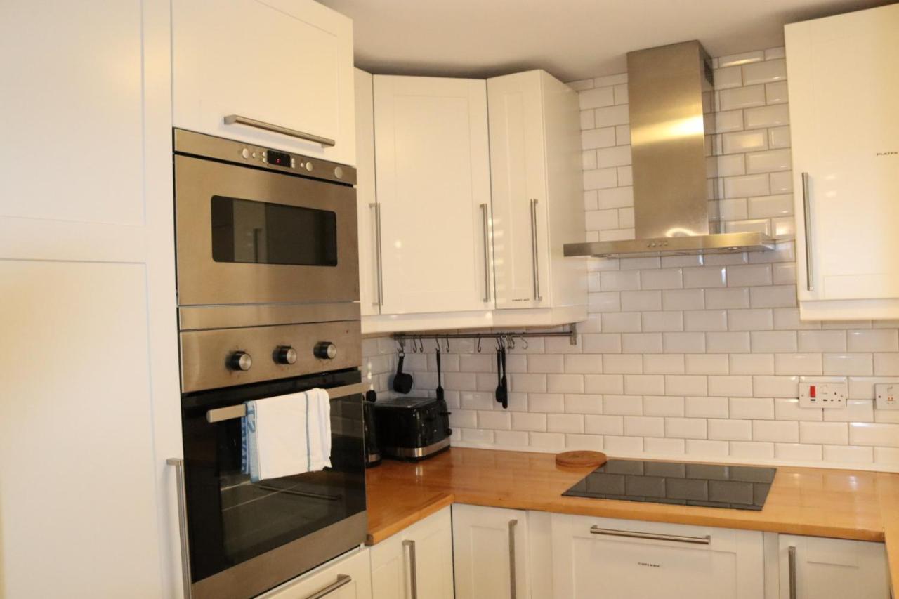 Garland Modern Apartment With Private Garden & Parking Dartford 5 Kültér fotó